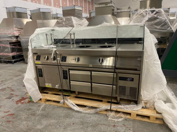 Cocina con campana eléctrica - Imagen 2